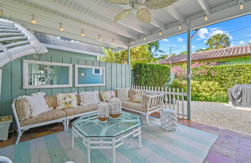 Parrot Cove House | Windsor House - Quaint Home Near Beach, Golf & Downtown