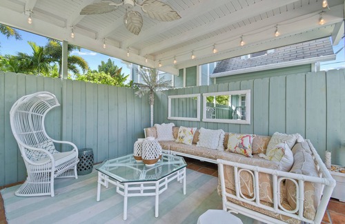 Parrot Cove House | Windsor House - Quaint Home Near Beach, Golf & Downtown