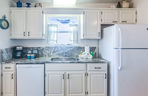 Alabama Gulf Coast House | Windy Cove! Plenty of room for the whole family. 5 minute walk to the beach!