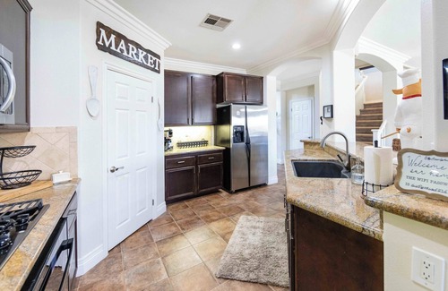 Temecula House | Wine Country Resort - Close to Wineries