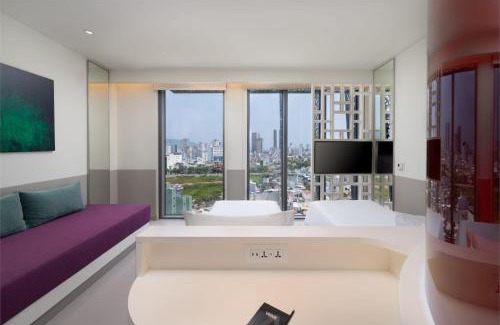 Son Tra Hotel | Wink Icon Hotel Danang Riverside - 24hrs Stay & Rooftop Pool Bar