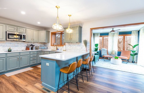 The Galena Territory Cabin | Winter Escape! Secret Room-Fireplace-Hot Tub-Billards-Firepit