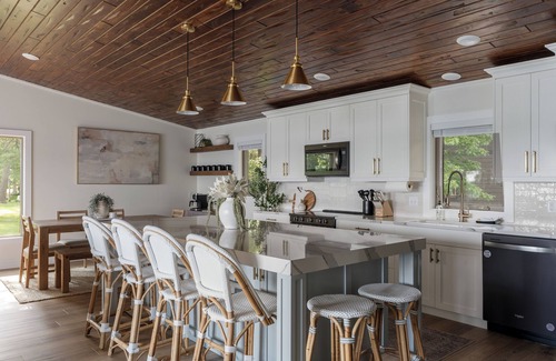 Cushing Cabin | Winter Getaway that won't disappoint + Game Room