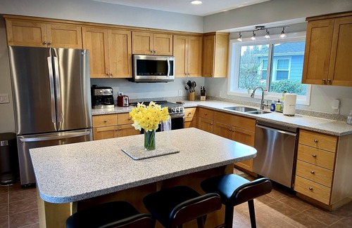 McMinnville House | Winter Special! 1330 NE Ford Street