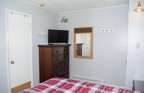 Ghent Apartment | Winterplace Condos - Ski in Ski out E104