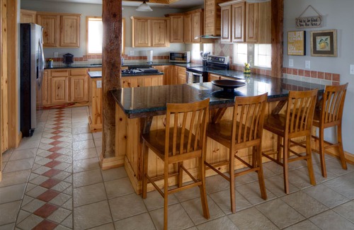 Ashton House | Within 1 hour of Yellowstone National Park - Sleeps up to 30
