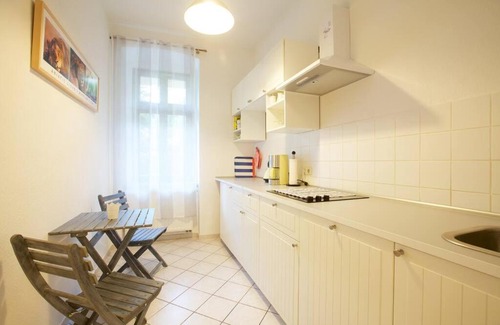 Goerlitz Apartment | Wohfühlen Garantiert Große Wohnung mit zwei Schlafzimmern und Terrasse