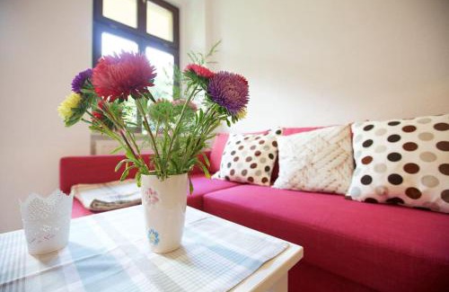 Goerlitz Apartment | Wohfühlen Garantiert Große Wohnung mit zwei Schlafzimmern und Terrasse
