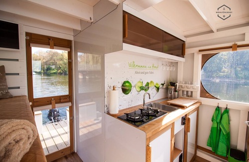 Bad Saarow Cabin | Wohlfühlboot Minka in Bad Saarow - Wohlfühlboot Hausbooturlaub