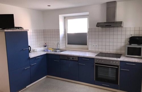 Dasing Apartment | Wohnung Anika 2 - Helle Ferienwohnung mit Wohnküche und kostenfreiem WLAN