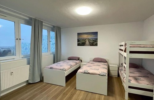Krefeld Apartment | Wohnung in Krefeld. 4 Personen.