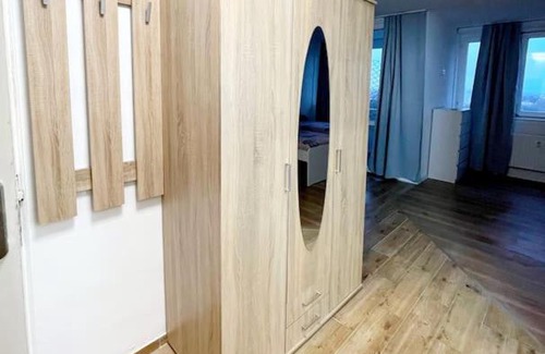 Krefeld Apartment | Wohnung in Krefeld. 4 Personen.