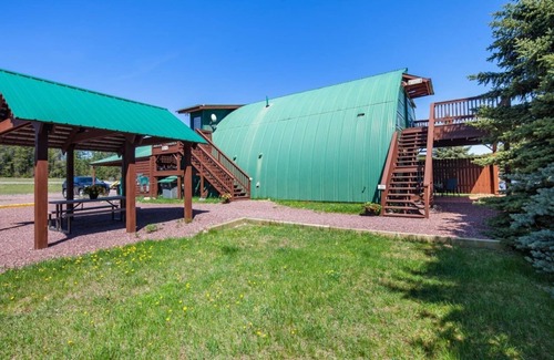 Coram Cabin | Wolf Den Cabin! 6 miles to Glacier!