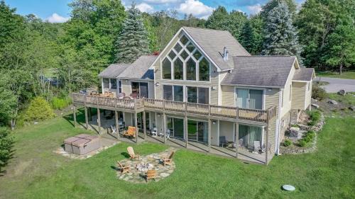 Swanton House | Wolfpack Retreat