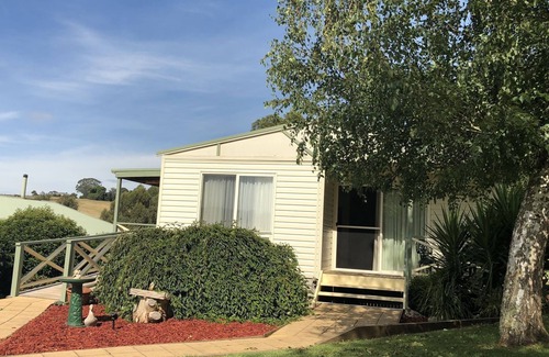 Gembrook Apartment | Wombat cottage self contained accommodation
