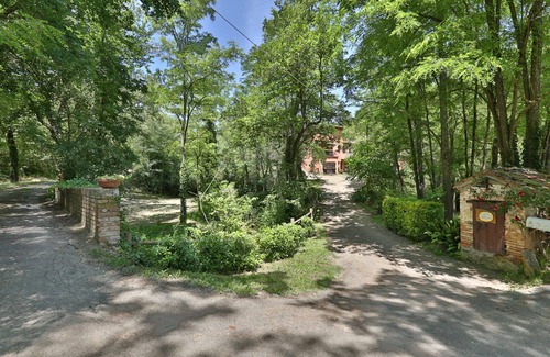 Terranuova Bracciolini Villa | Wonderful private villa with A/C, private pool, hot tub, WIFI, TV, patio and pets allowed