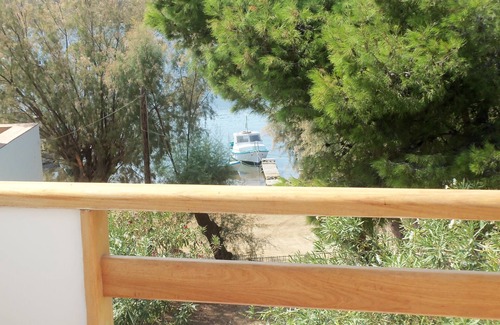 Grikos Apartment | Wonderful 3 bedroom apartment facing the sea AMA 784570
