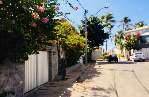 Pouso Alegre Buraquinho House | Wonderful 4 bedroom house 20 meters from the beach of Vilas do Atlântico