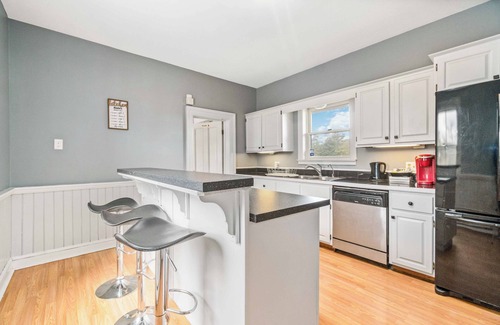 Halifax County House | Wonderful ocean view 3-bedroom house with hot tub - Minimum stay 29 nights