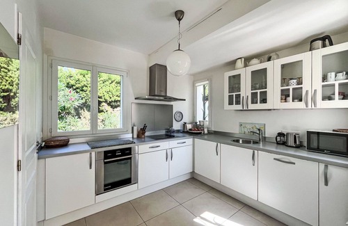 Montesquieu-des-Alberes House | Wonderful private villa for 6 guests with private pool, WIFI, A/C, TV and patio