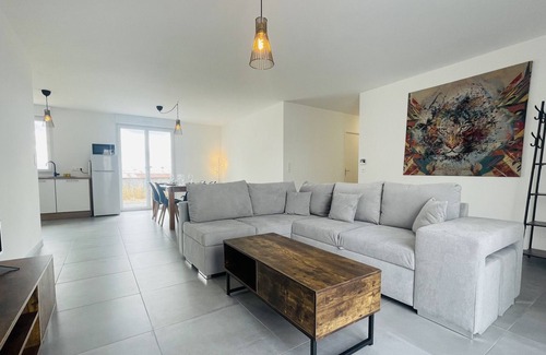 Saint-Martin-le-Beau House | Wonderful new house in a hamlet