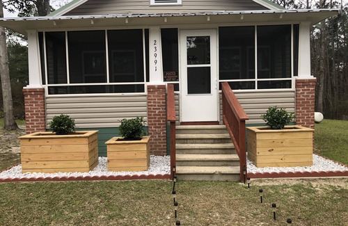 Quincy House | Wonderful Home located on Highway 90 outside of Quincy