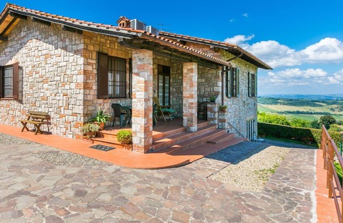 Castel San Gimignano House | Wonderful private villa with WIFI, private pool, A/C, TV, patio, pets allowed and panoramic view