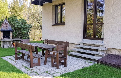 Desna House | Wonderful private villa for 8 people with WIFI, TV, terrace, pets allowed and panoramic view