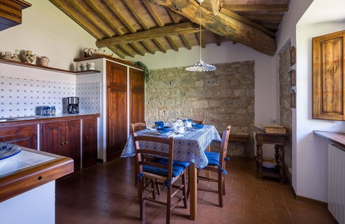 Monteroni d'Arbia Villa | Wonderful private villa with WIFI, private pool, TV, veranda and panoramic view, close to Siena