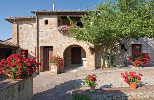 Monteroni d'Arbia Villa | Wonderful private villa with WIFI, private pool, TV, veranda and panoramic view, close to Siena