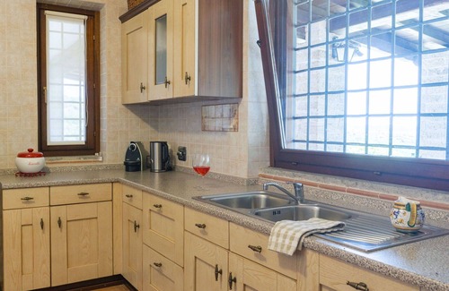 Lake Bracciano Villa | Wonderful private villa for 14 guests with A/C, private pool, WIFI, TV, patio and pets allowed