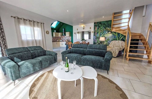 Telgruc-sur-Mer House | Wonderful private villa for 6 guests with WIFI, TV, terrace and pets allowed