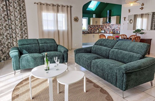 Telgruc-sur-Mer House | Wonderful private villa for 6 guests with WIFI, TV, terrace and pets allowed