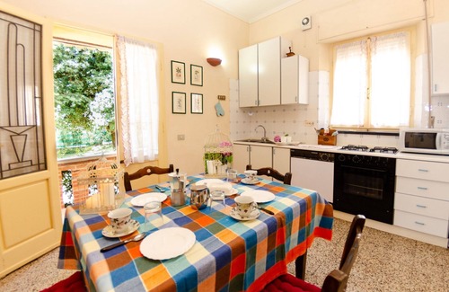 Cascine-La Croce Villa | Wonderful private villa with private pool, WIFI, TV, veranda and pets allowed, close to Lucca