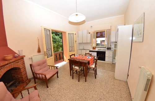 Cascine-La Croce Villa | Wonderful private villa with private pool, WIFI, TV, veranda and pets allowed, close to Lucca