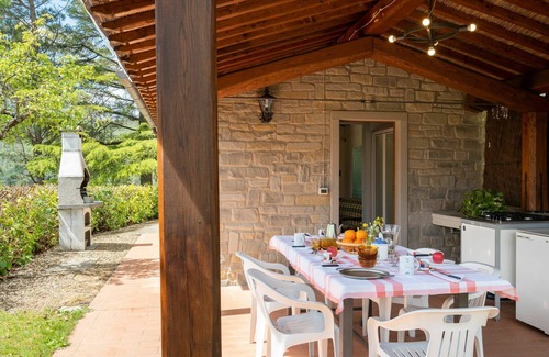Poggio di Loro House | Wonderful private villa for 6 guests with private pool, TV and terrace