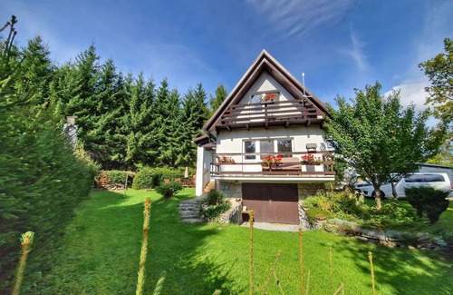 Karlovy Dvory House | Wonderful private villa for 5 guests with WIFI, TV, balcony, pets allowed and panoramic view