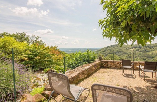 Lagleygeolle Villa | Wonderful private villa for 6 people with WIFI, TV, patio, pets allowed and panoramic view