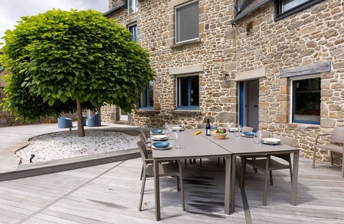 Le Tronchet Villa | Wonderful private villa for 12 guests with private pool, WIFI, TV and terrace