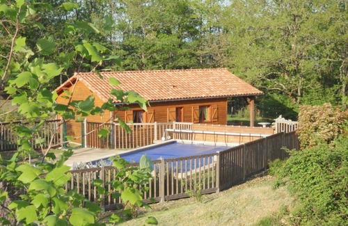 Loupiac House | Wonderful private villa with private pool, A/C, WIFI, TV, terrace, pets allowed and panoramic view