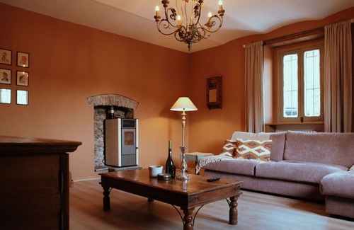Dego House | Wonderful private villa for 6 guests with WIFI, private pool, patio and panoramic view
