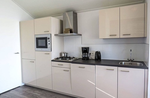 Bovenkarspel House | Wonderful private villa for 5 guests with WIFI, TV and terrace