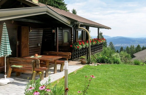 Himmelberg House | Wonderful private villa for 5 guests with WIFI, TV and terrace