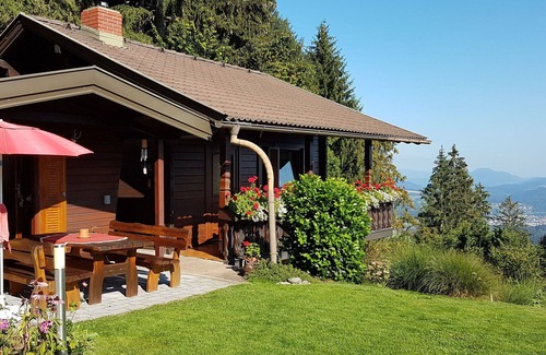 Himmelberg House | Wonderful private villa for 5 guests with WIFI, TV and terrace