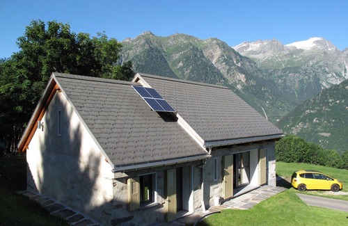Ponto Valentino House | Wonderful private villa for 8 people with TV, patio and pets allowed
