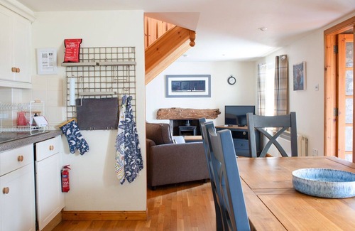 Breakish House | Wonderful private villa for 6 guests with WIFI and TV