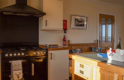 Staffin House | Wonderful private villa for 6 people with WIFI and TV