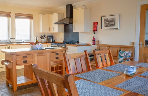 Staffin House | Wonderful private villa for 6 people with WIFI and TV