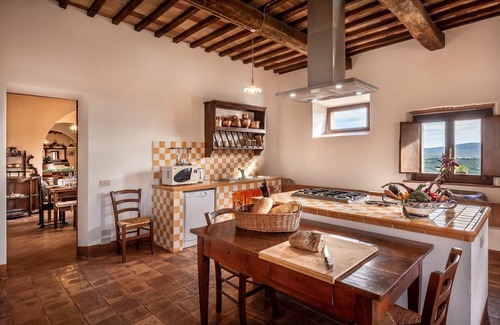 Castellina in Chianti Villa | Wonderful private villa with WIFI, private pool, TV, patio and panoramic view, close to Siena