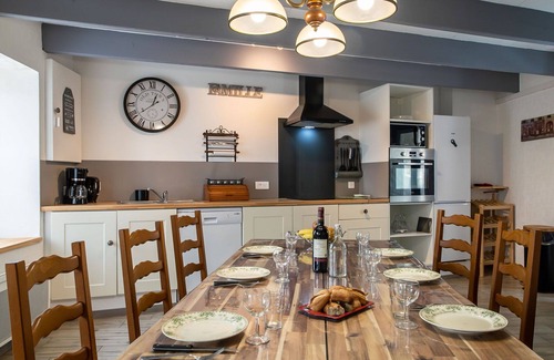 Plounevez-Lochrist House | Wonderful private villa for 5 people with WIFI, TV, patio and parking